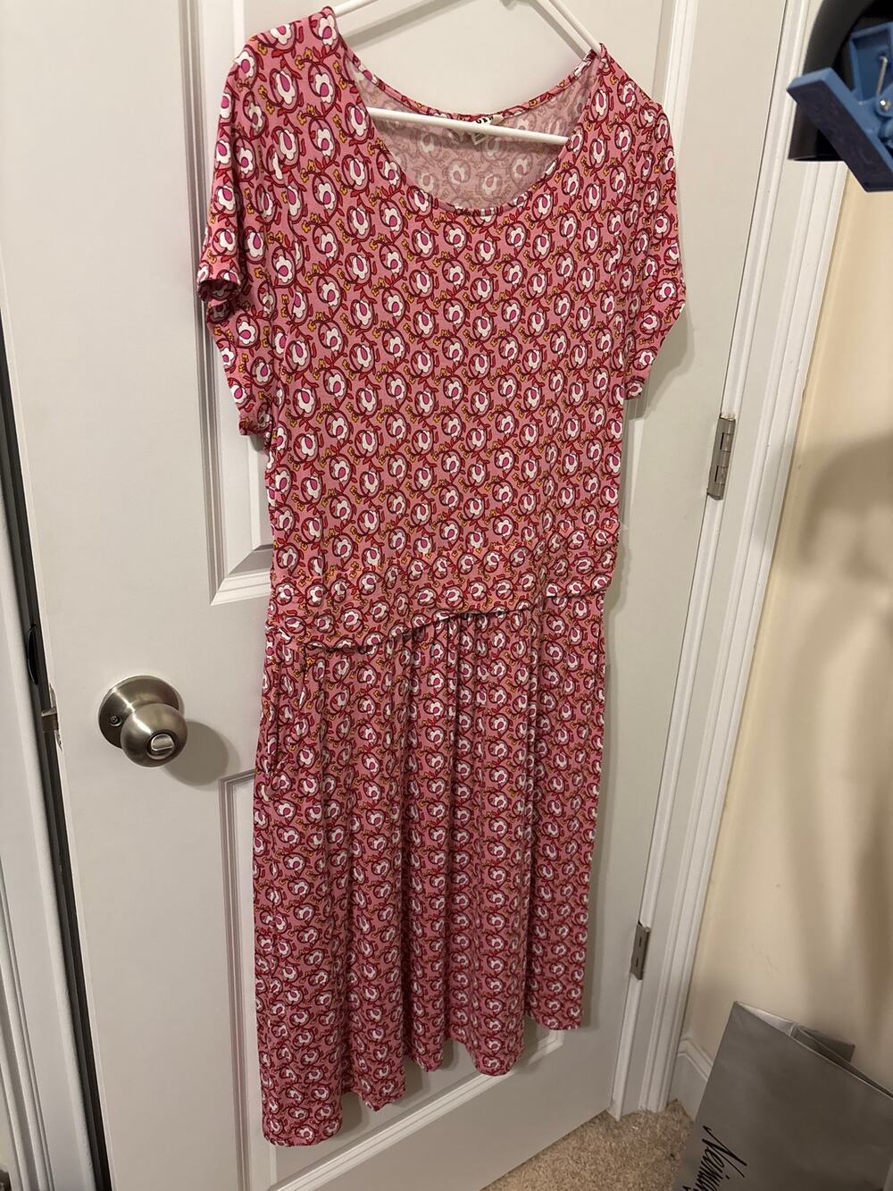 Boden pink floral midi dress Sz 14R viscose pockets shortsleeves